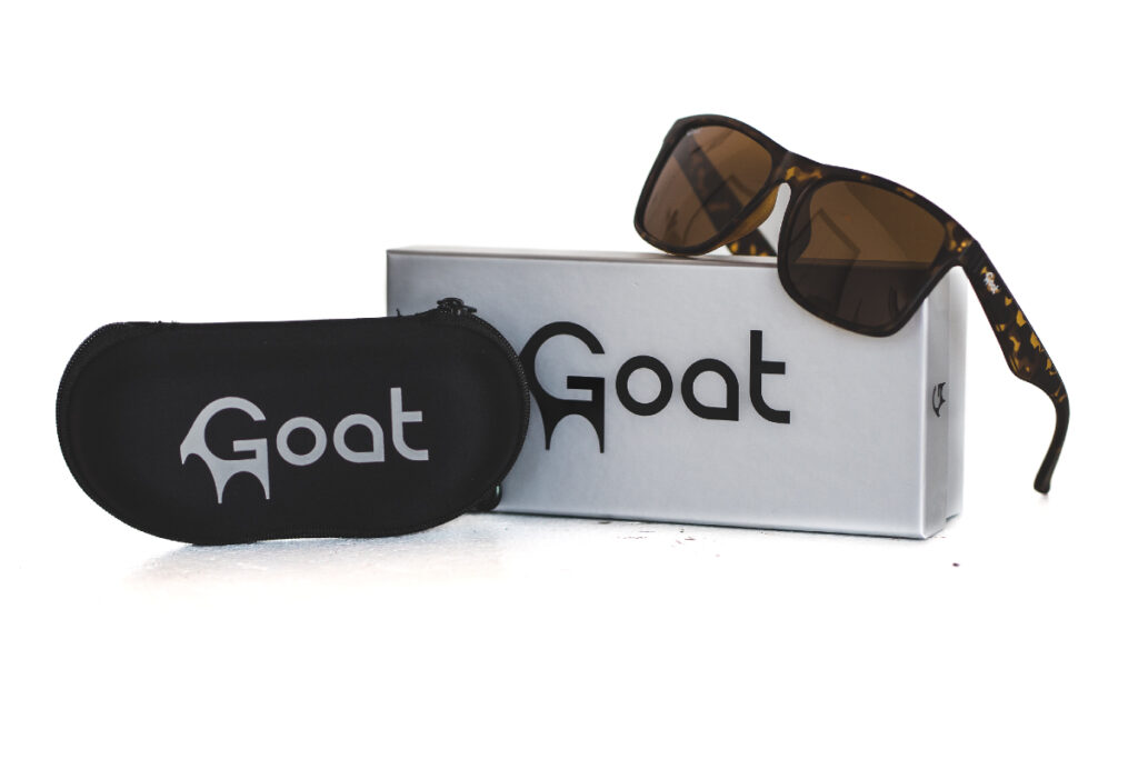 wizualizacja pokrowca na okulary goat